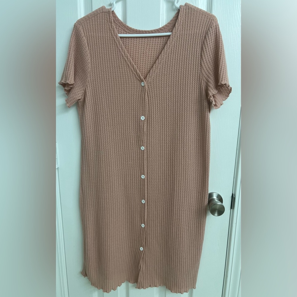 NWOT. Women’s button down nightgown